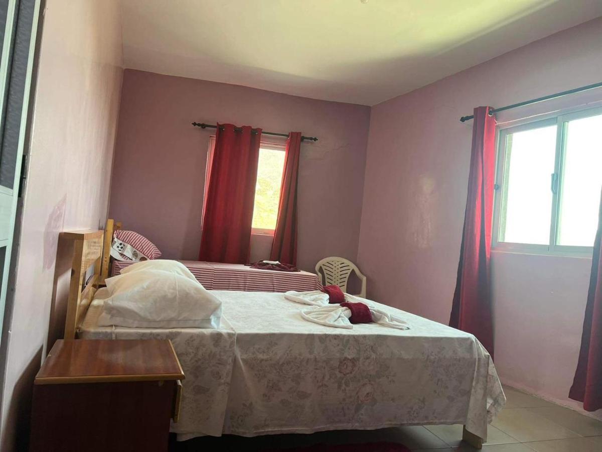 Casa Ze & Sonia Bed and Breakfast Portela Exteriör bild